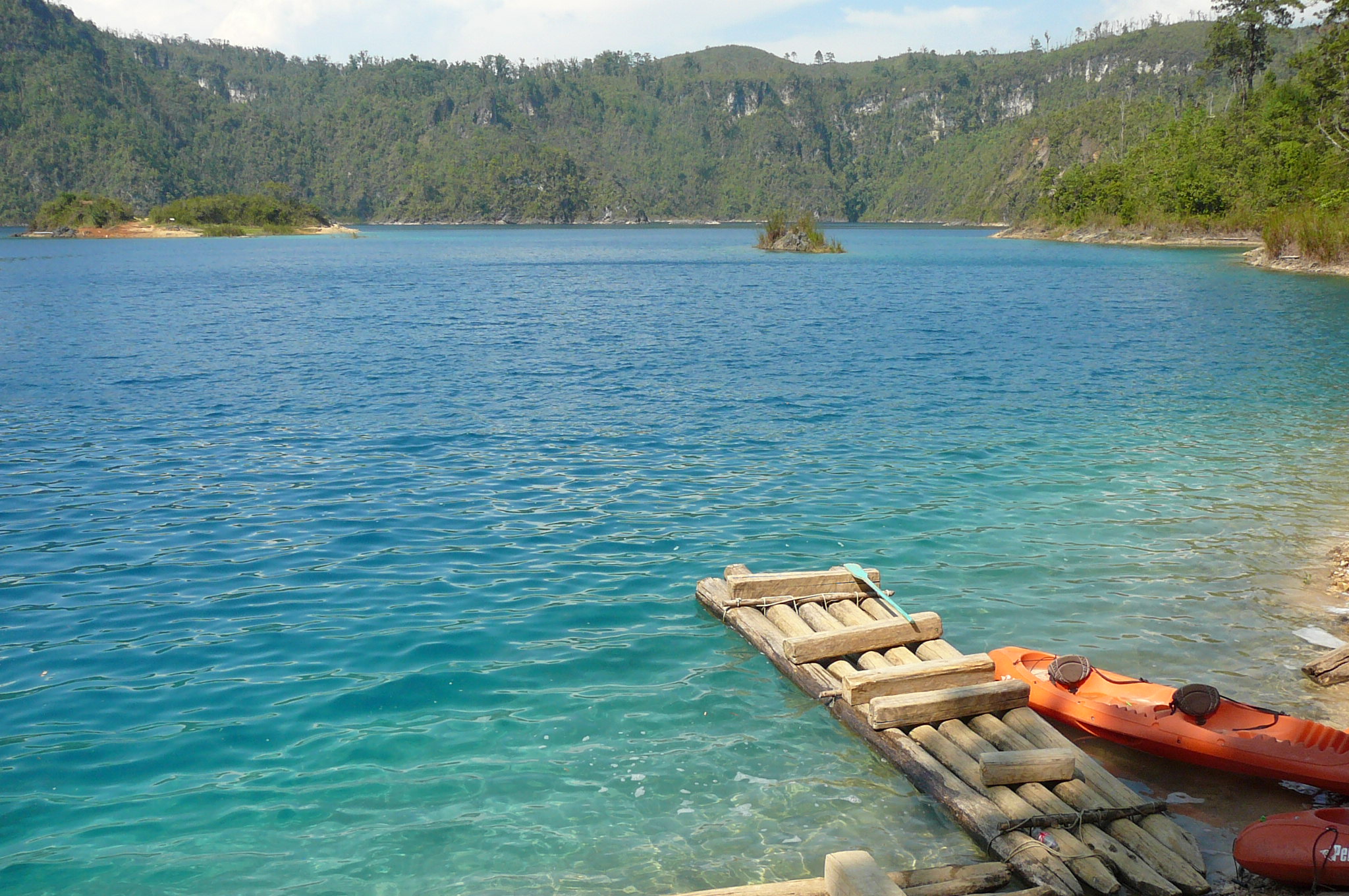 Mountain Lake in Mexico Desktop Wallpaper