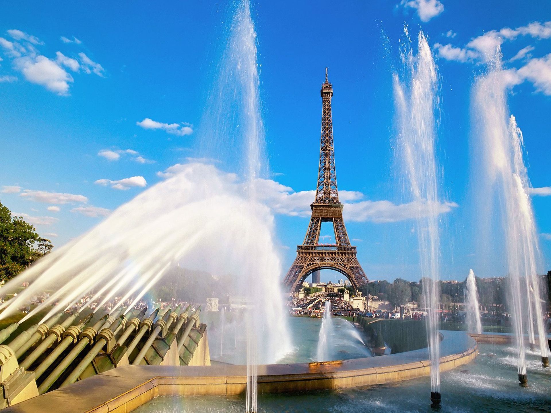 Eiffel Tower and Fountain